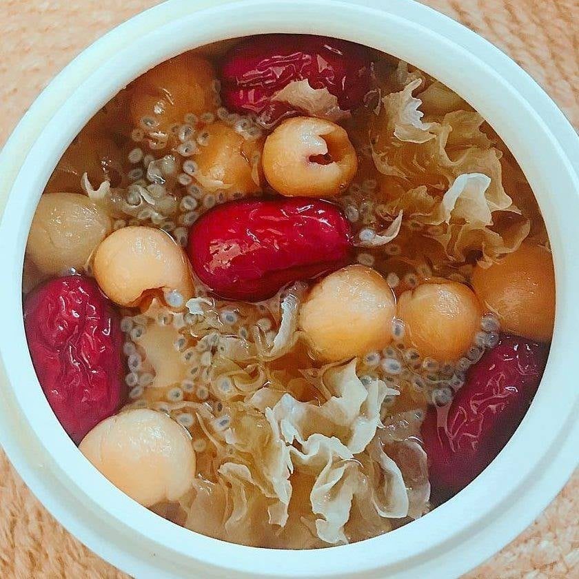 Cách làm chè nấm tuyết táo đỏ thơm ngon