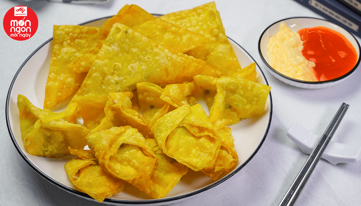 Cách làm hoành thánh tá lả giòn ngon, béo ngậy tại nhà