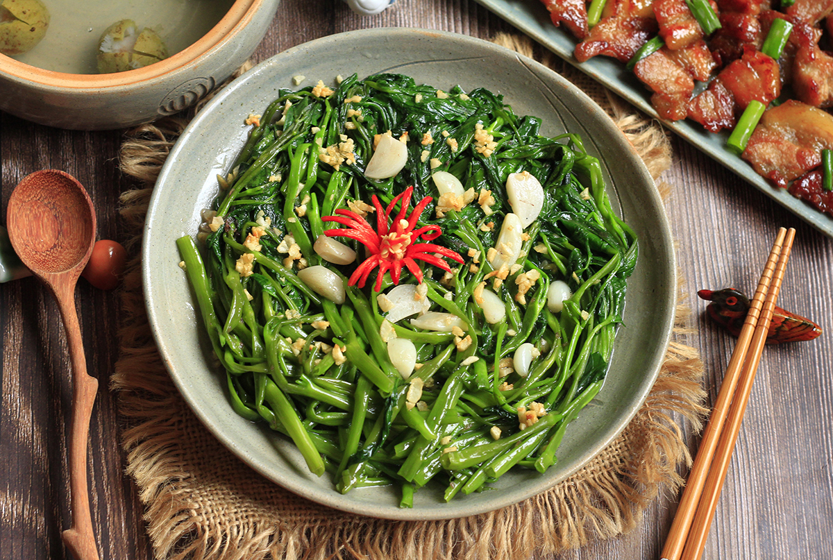 Cách làm mì gói xào rau muống đơn giản và ngon miệng