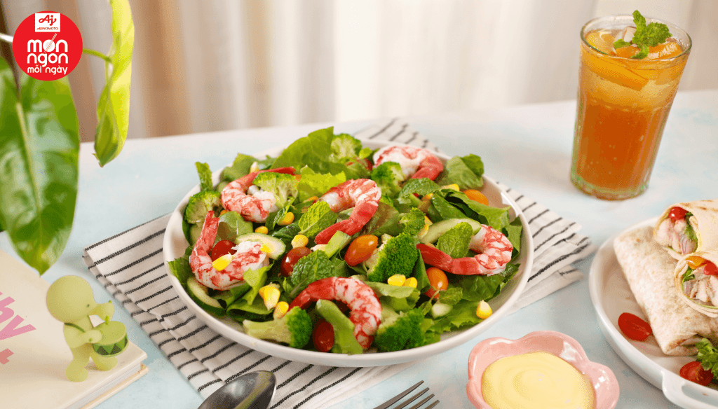 Cách làm salad bắp tôm tươi ngọt giòn mát giải nhiệt mùa hè