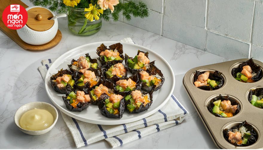 Cách làm sushi cupcake cá hồi béo ngọt hấp dẫn, dễ làm tại nhà