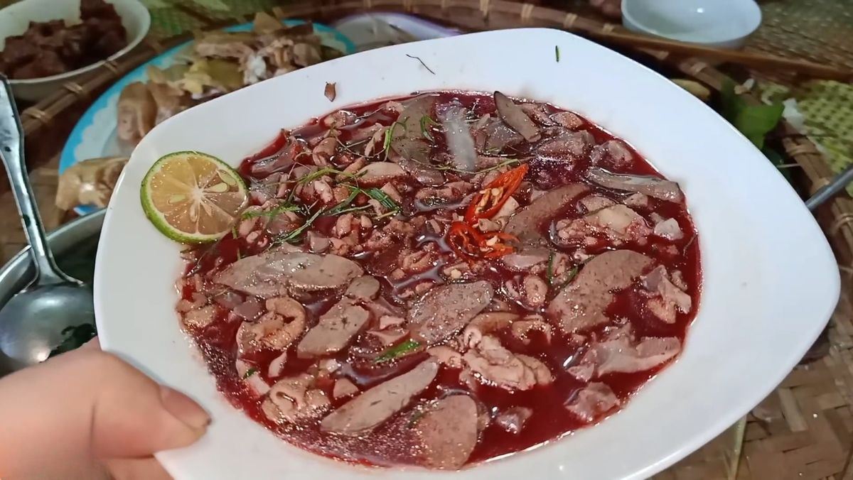 Cách làm tiết canh gà dân dã, hấp dẫn bằng bộ dao cao cấp