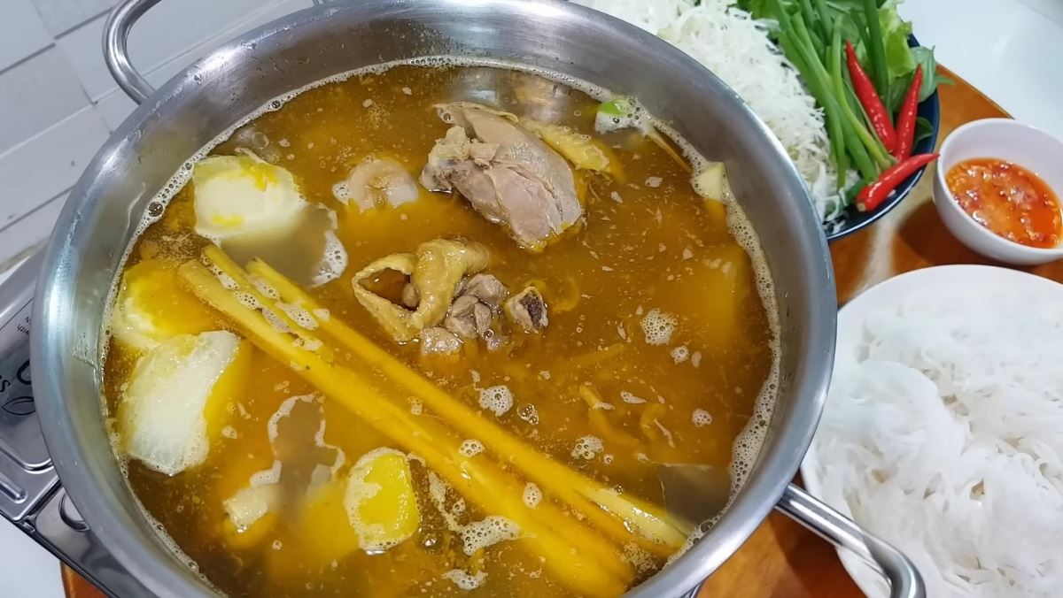 Cách Nấu Gà Hầm Sả Miền Tây Chuẩn Vị, Thơm Lừng, Đậm Đà Hấp Dẫn