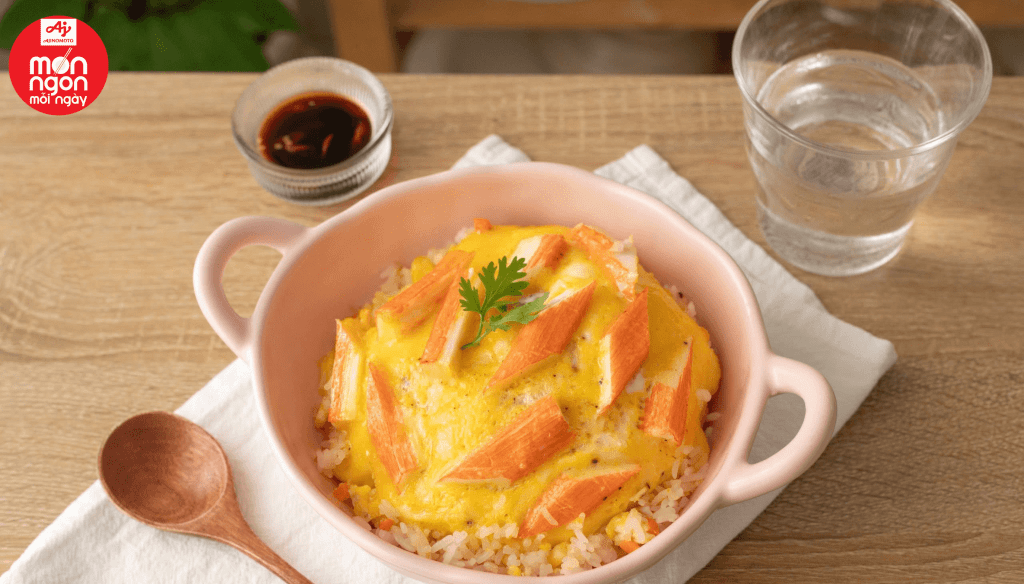 Cơm chiên thanh cua trứng chảy thơm ngon, bổ dưỡng