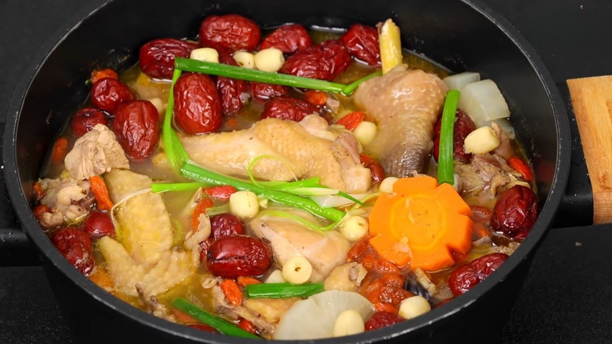 Công Thức Canh Gà Hầm Hạt Sen Táo Đỏ Kỷ Tử Bổ Dưỡng Bằng Nồi Đất | Tăng Cường Sức Khỏe