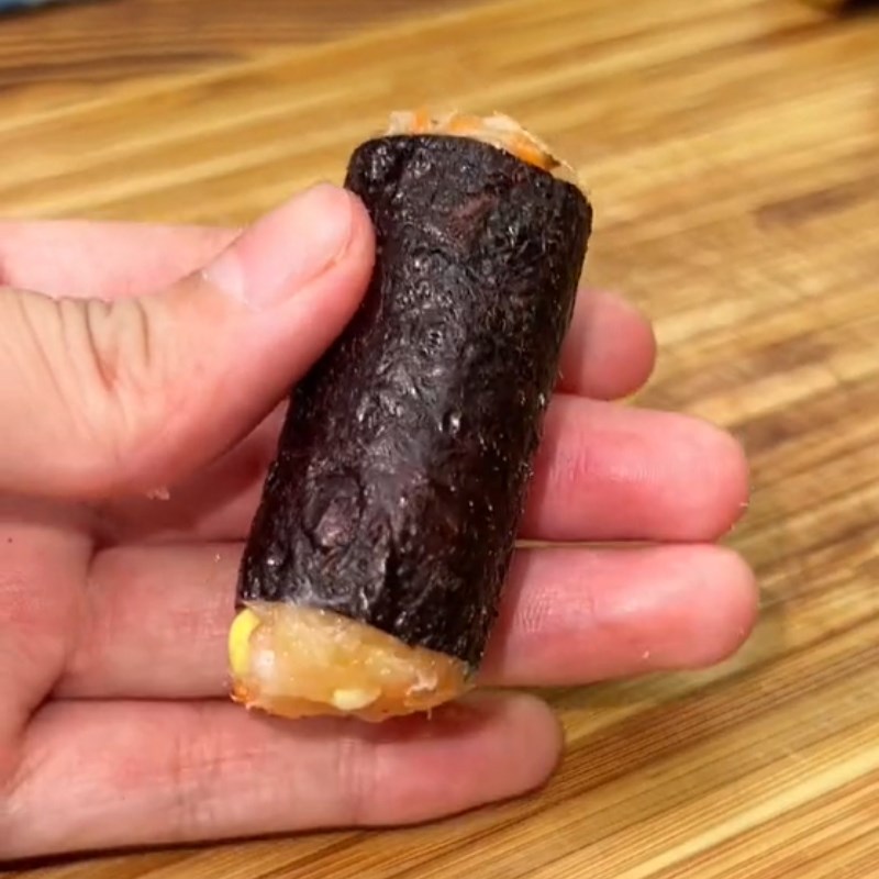 Các cuộn gà rong biển đã hoàn thành
