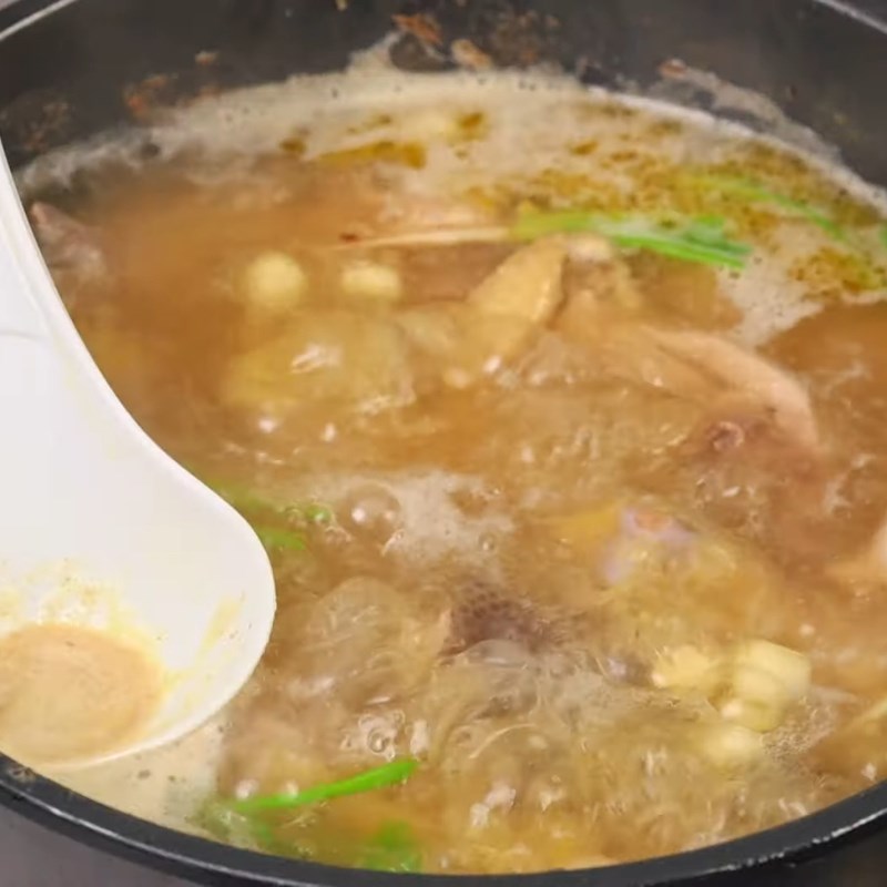 Bước 3 Hầm gà Gà hầm hạt sen táo đỏ kỷ tử