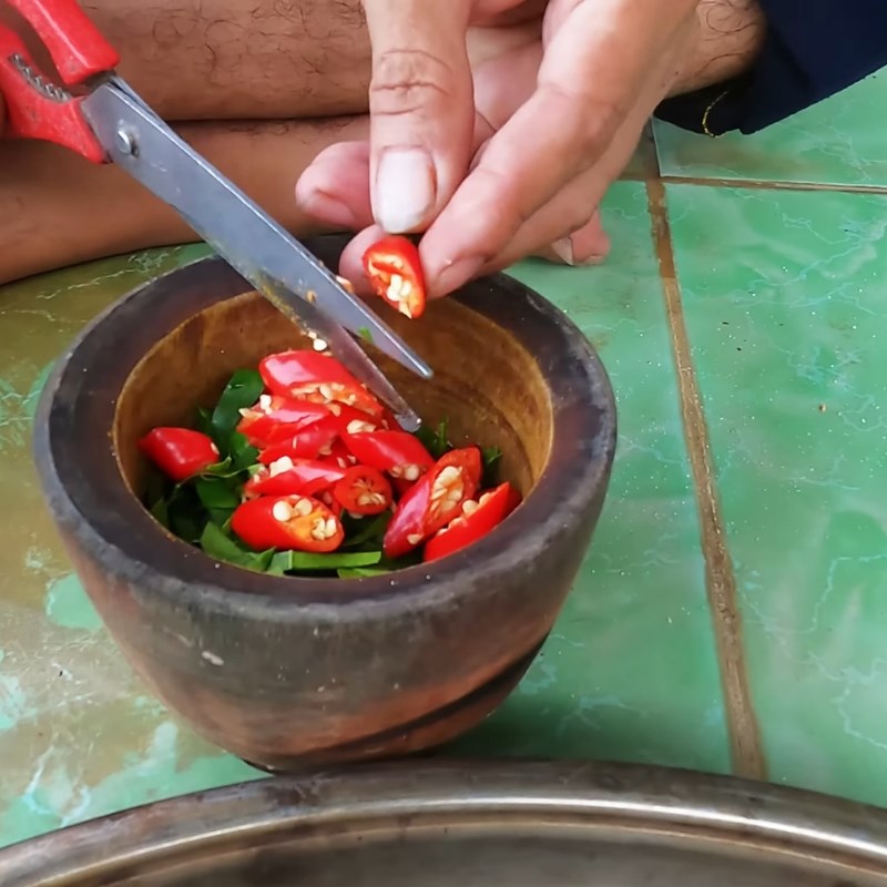 Giã sốt muối