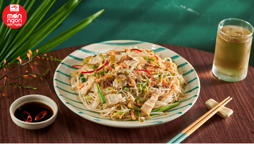 Hủ tiếu Sa Đéc xào tép bông điên điển - Món ngon bổ dưỡng