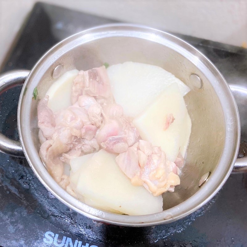 Nấu gà với măng tươi công thức 2
