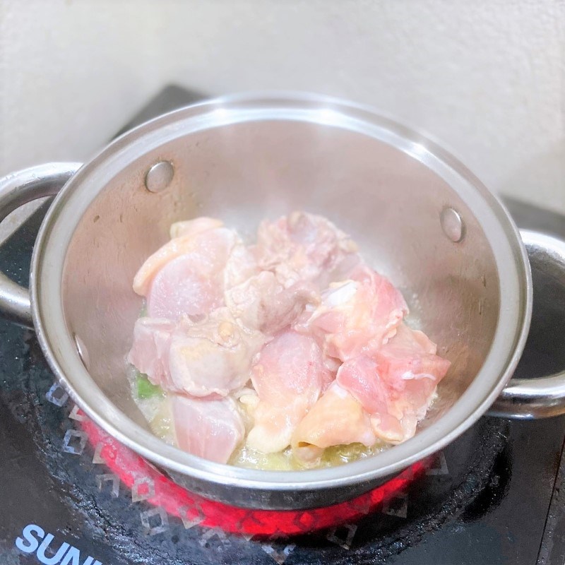 Xào thịt gà