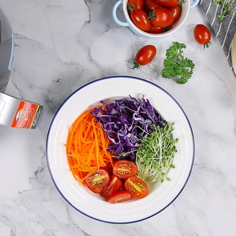 Bước 3 Sơ chế các loại rau củ Salad gà nướng rau mầm