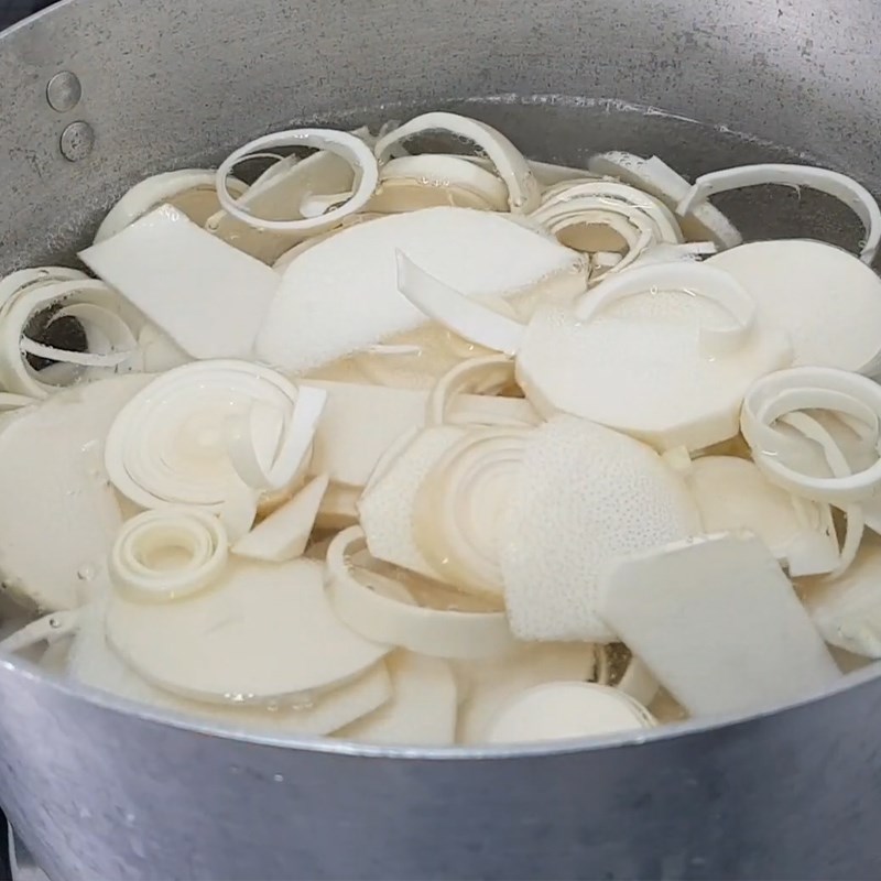 Cắt măng tươi