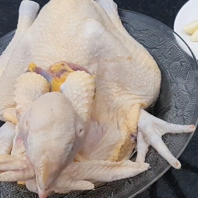 Sơ chế thịt gà cho món gà nấu măng tươi