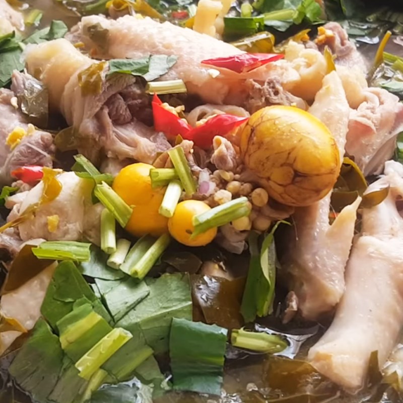 Thành phẩm lẩu gà lá giang 2