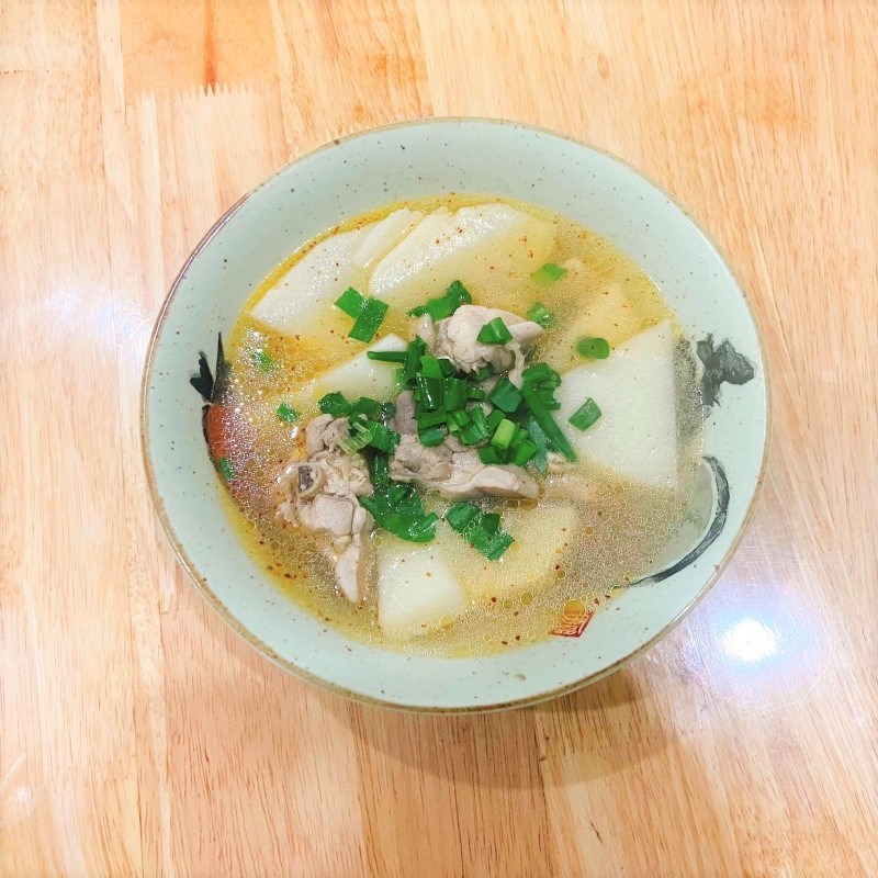 Thành phẩm gà nấu măng tươi