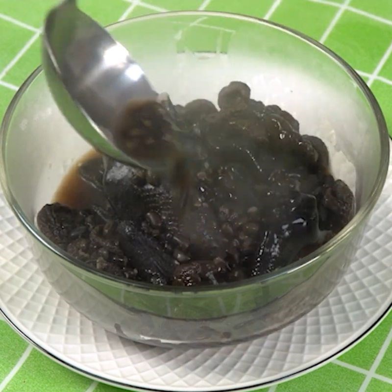 Bát gà ác hầm đậu đen thơm ngon