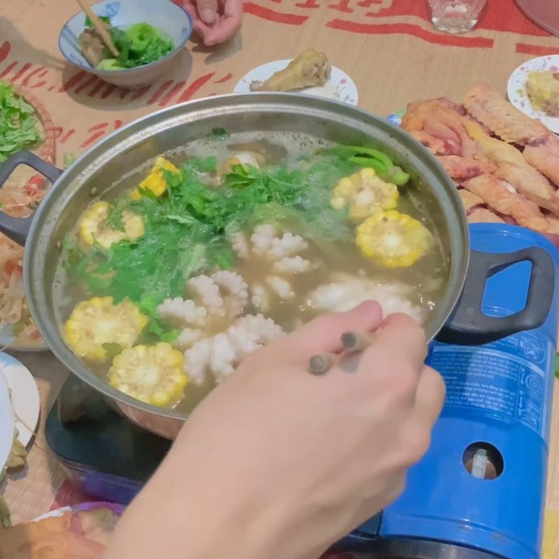 Thành phẩm lẩu gà thập cẩm