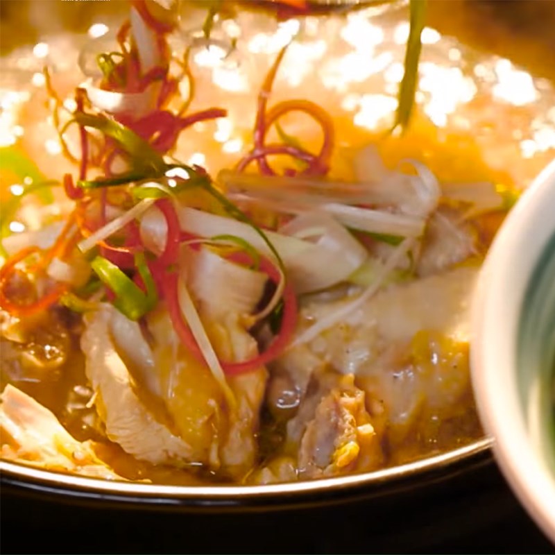 Th&agrave;nh phẩm lẩu g&agrave; bỗng rượu