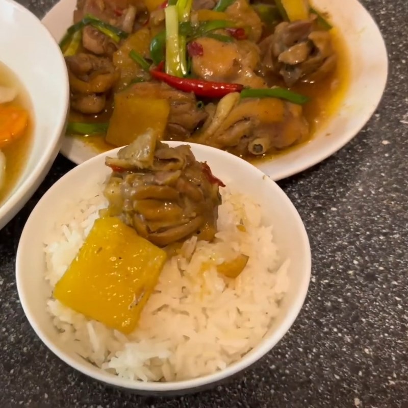 Thành phẩm gà kho thơm