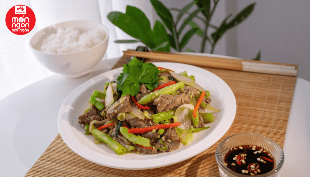 Thịt bò xào đậu cove giòn ngọt, món xào thơm ngon dễ làm cho bữa cơm gia đình