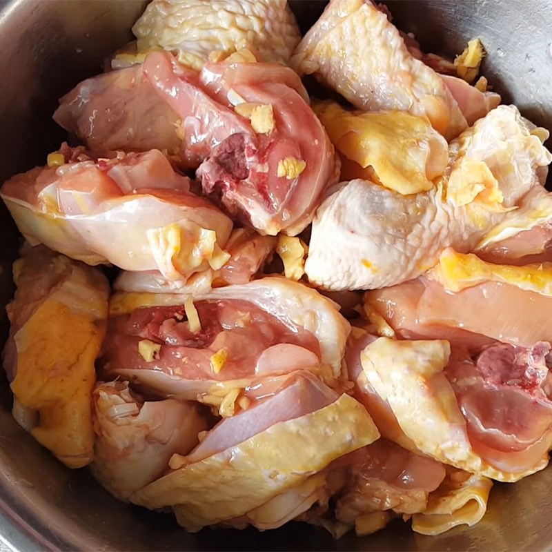 Ướp thịt gà