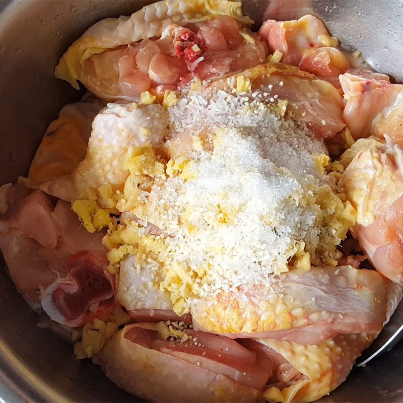 Ướp thịt gà
