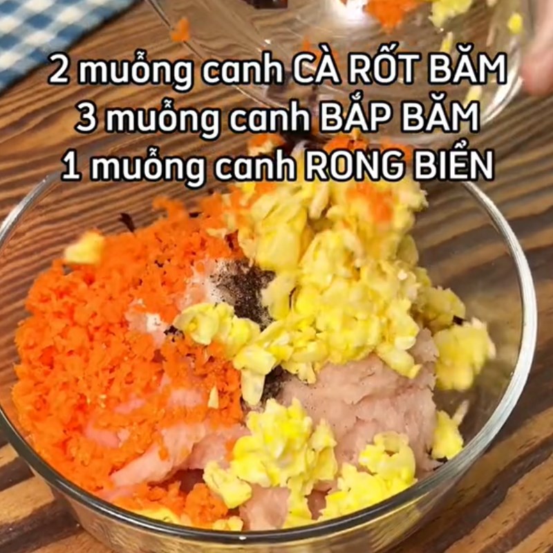 Hỗn hợp nhân gà cuộn rong biển